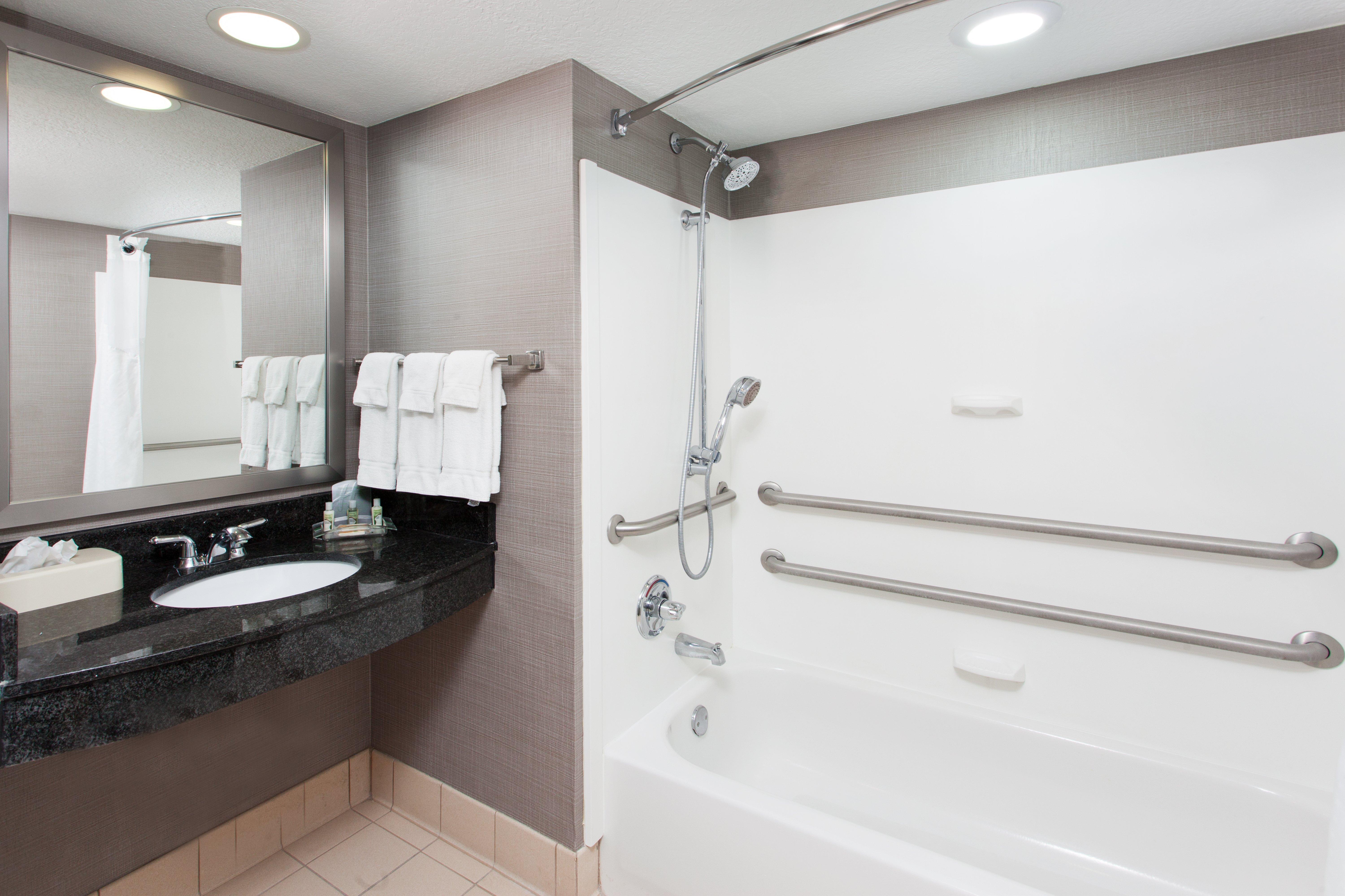 Holiday Inn Brunswick I-95 Buitenkant foto